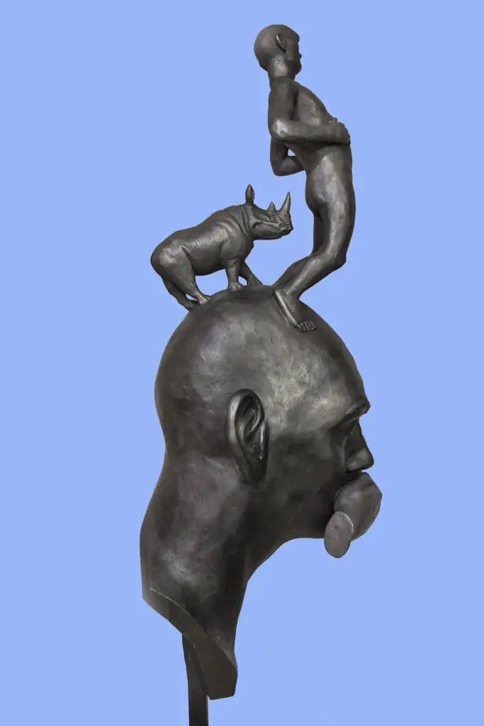 Rhino sculpture by Julio Neira
